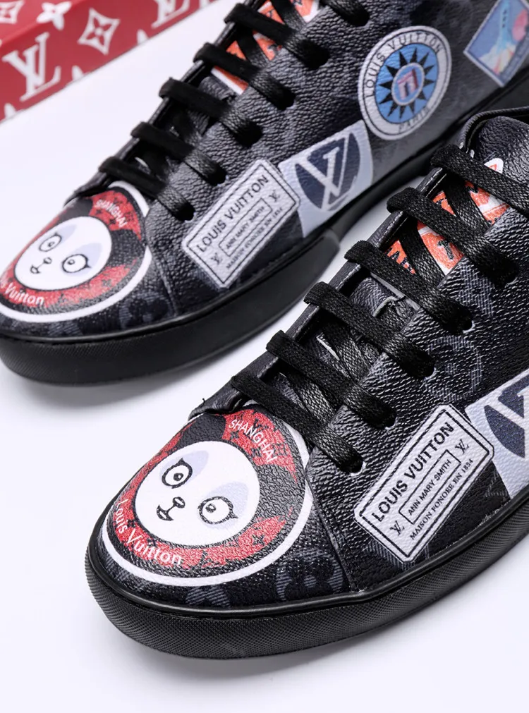 Factory price: 360💰【LV】Animal series limited edition low-top sports shoes for men, L classic print, new autumn and winter style, original replica, 1:1 Counter quality, the fabric is Italian 🇮🇹 imported cowhide ➕🇮🇹 pure sheepskin lining ➕ original outsole, 🔍🔍 high quality, you can go in and out of the counter at will, welcome to compare, the outsole line will never be unglued, all sellers are welcome to sell in the picture above, can be shipped in one piece, code number: 38-44 (45 codes can be customized)